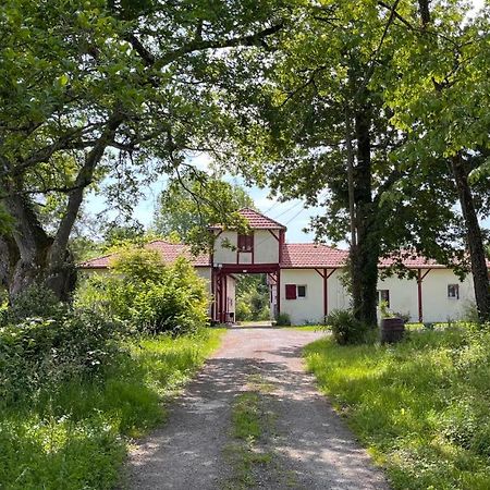 Vila Metairie De Moutiques Cazaubon Exteriér fotografie