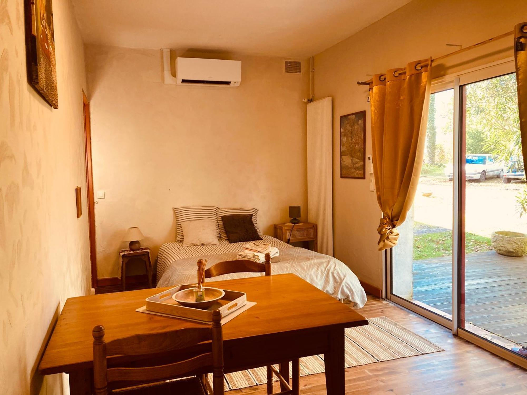 Vila Metairie De Moutiques Cazaubon Exteriér fotografie